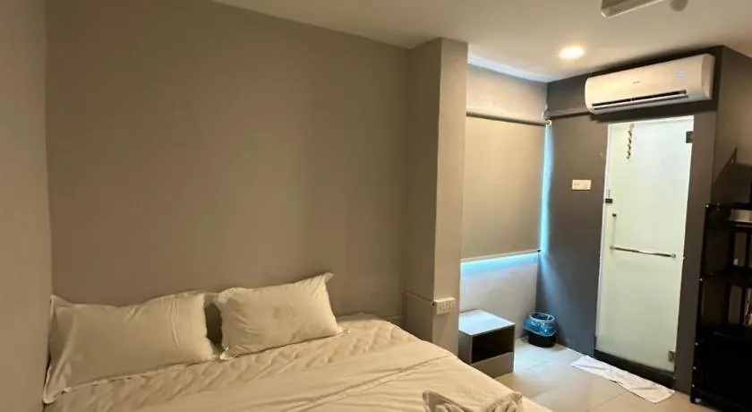 **  Georgetown Hotel Malezya